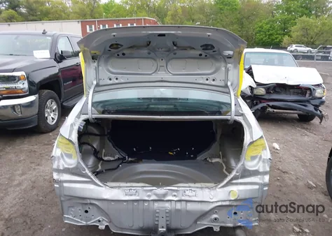 2018 Toyota Corolla Le from USA, damaged, VIN 2T1BURHE5JC007745